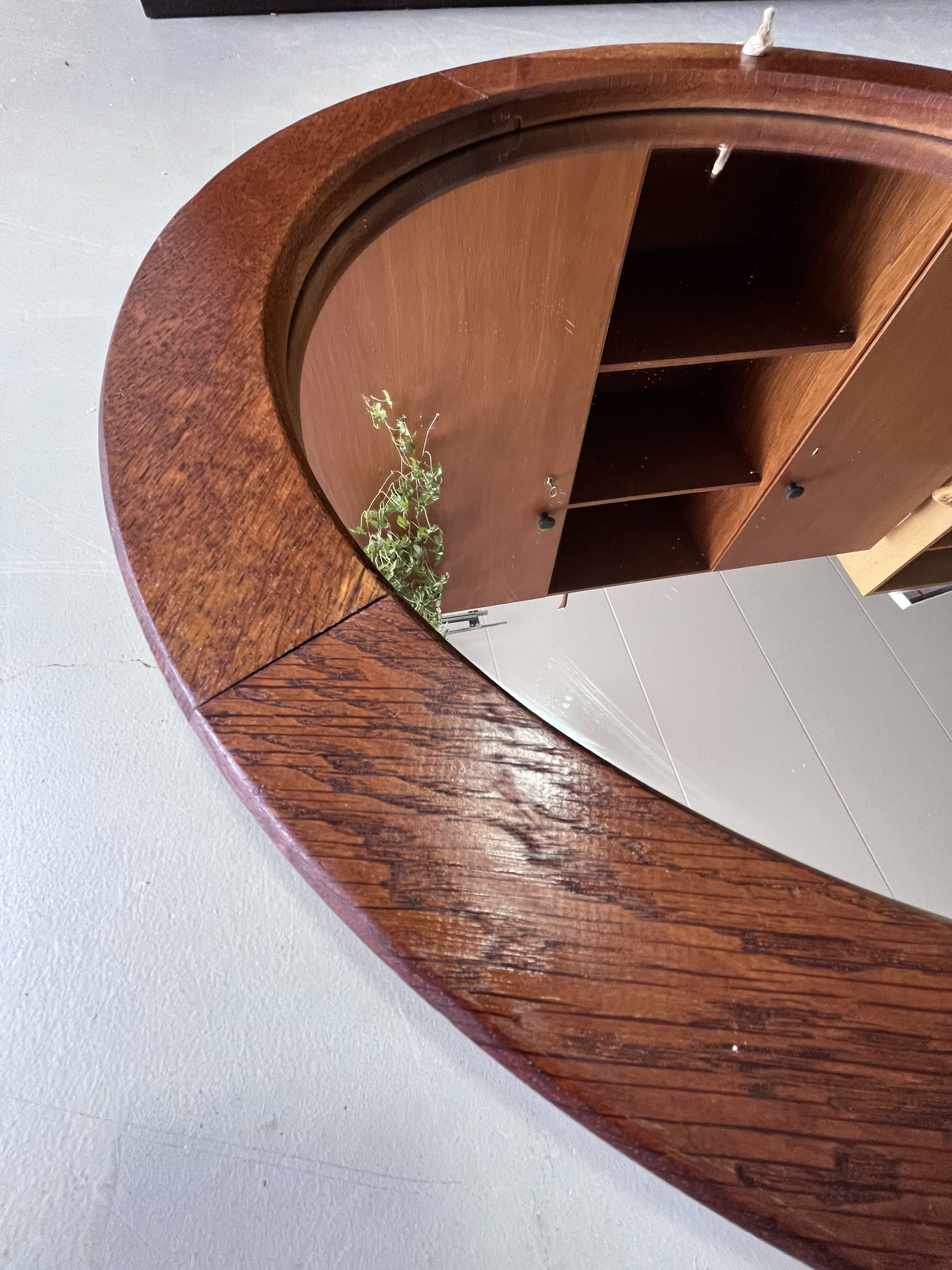 Vintage mirror round