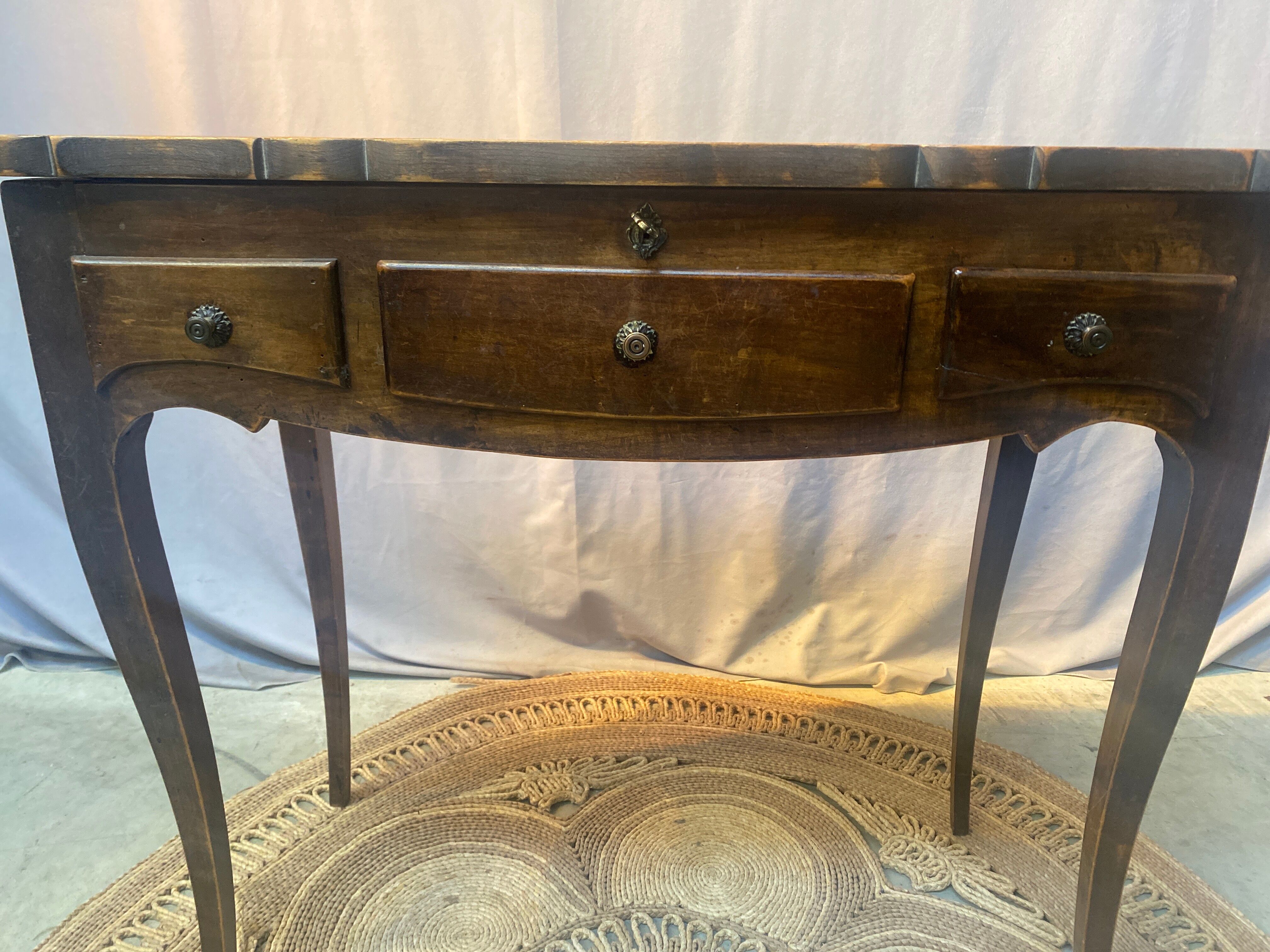 Dressing table in the Louis XV style in wood
