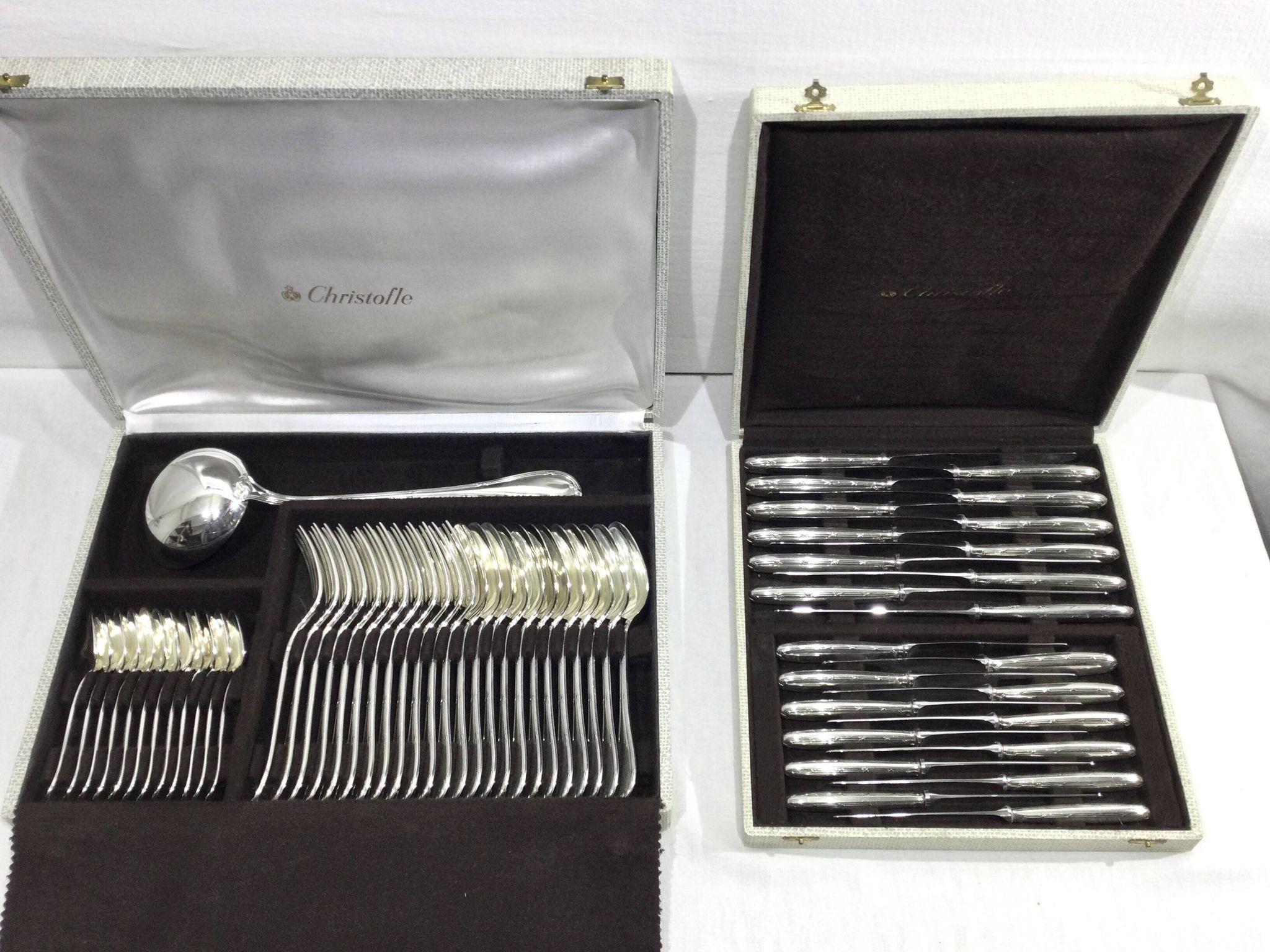 Christofle - Ménagère 61 pièces Rubans Croisés Métal Argenté