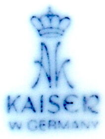 White porcelain biscuit vase, "Floralie" line, Kaiser factory (Germany)