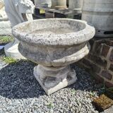 Medici vase in reconstituted stone