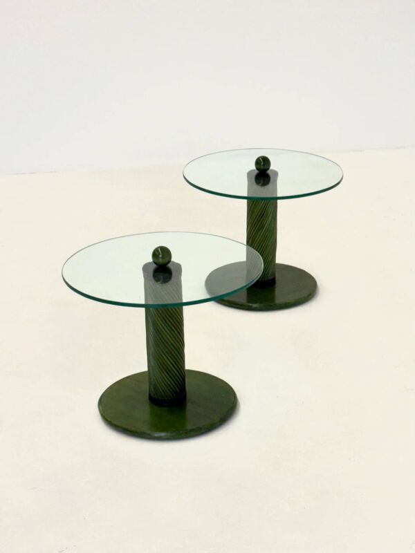 Tables d'appoint italiennes avec base en bambou et plateau en verre.