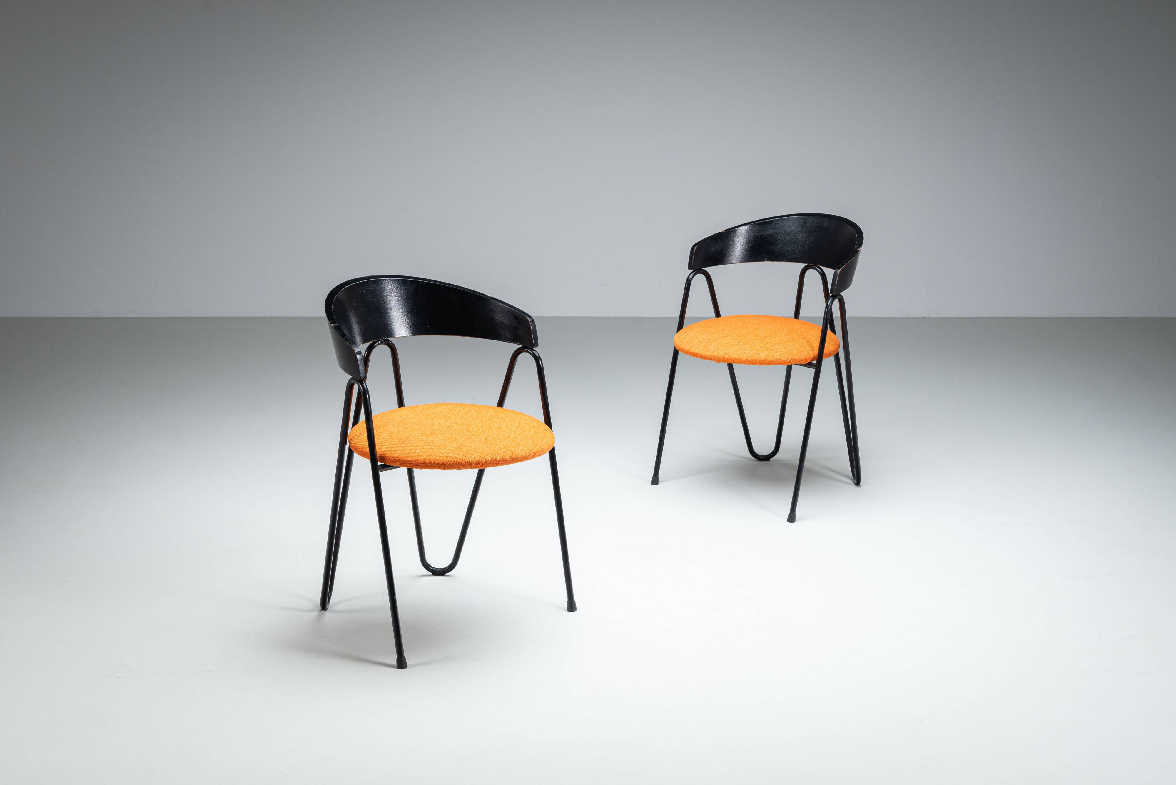 Pair of Memphis style chairs