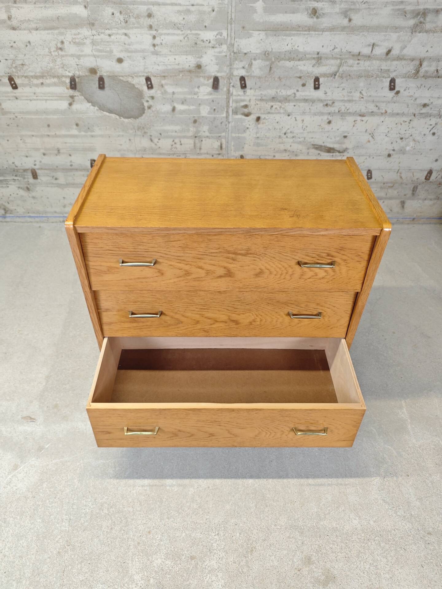 Vintage chest of drawers