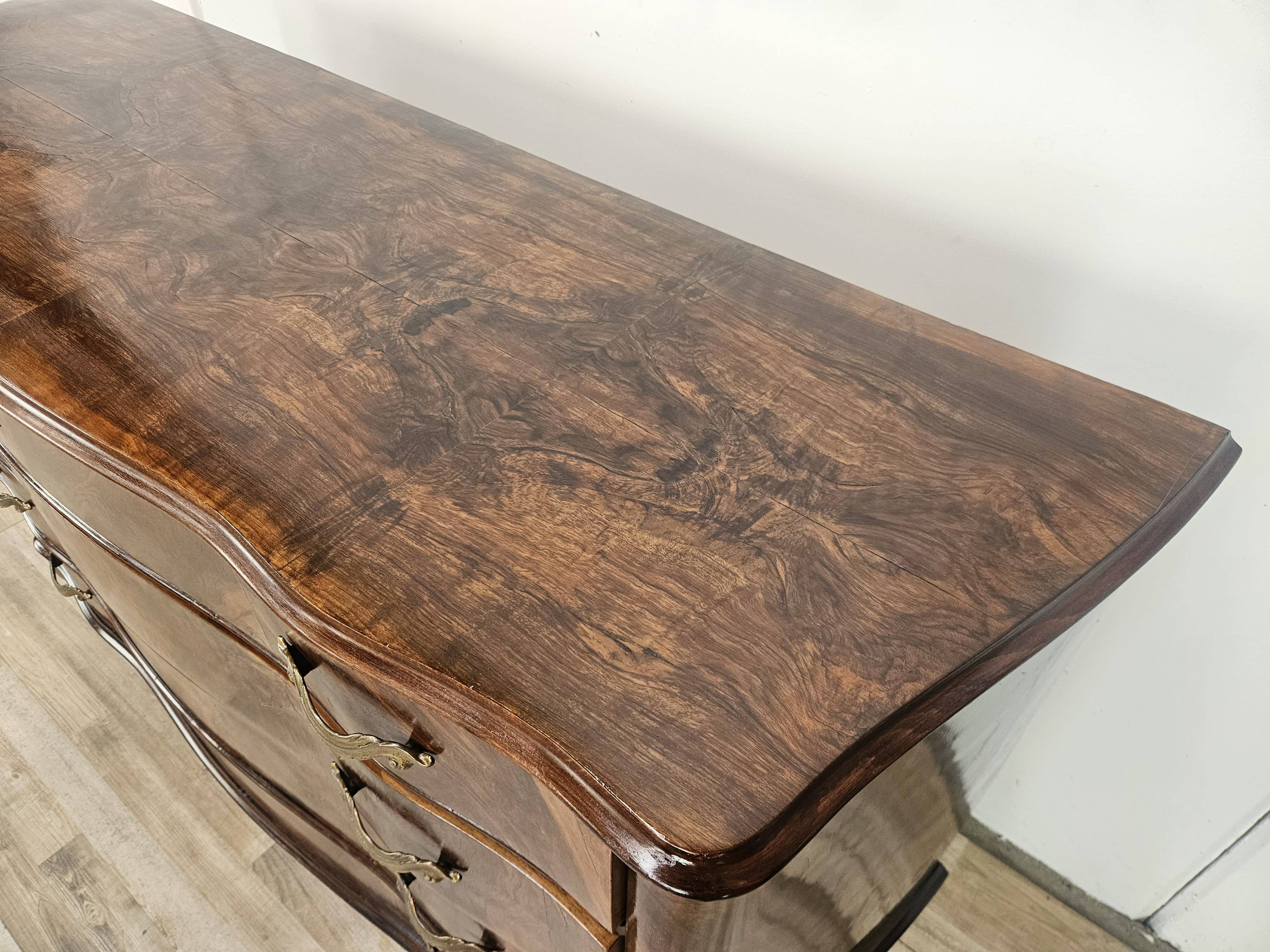 Chippendale chest of drawers in walnut burl, 1940s