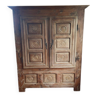 Armoire bretonne