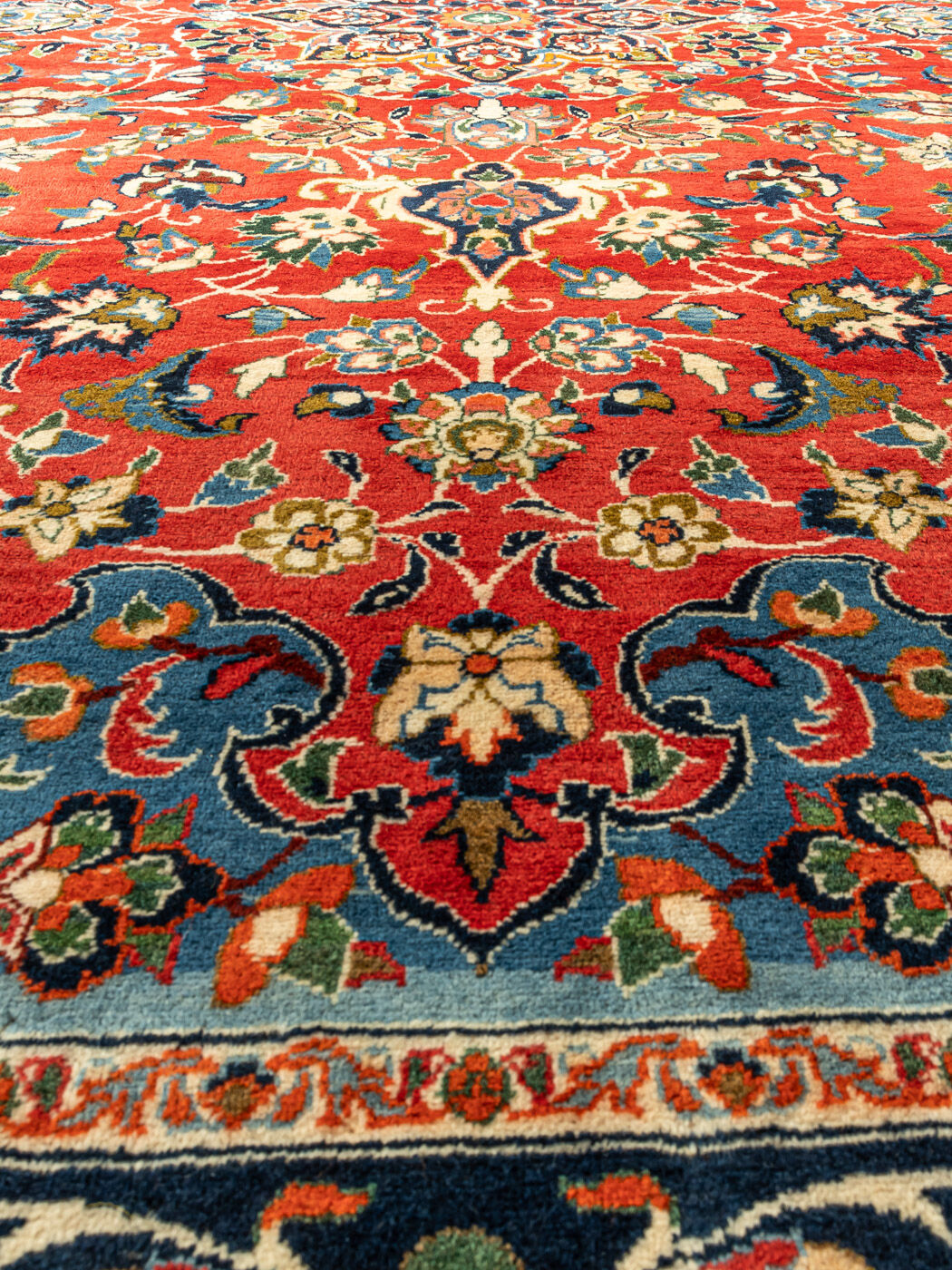 1960s Keshan carpet 386x245cm