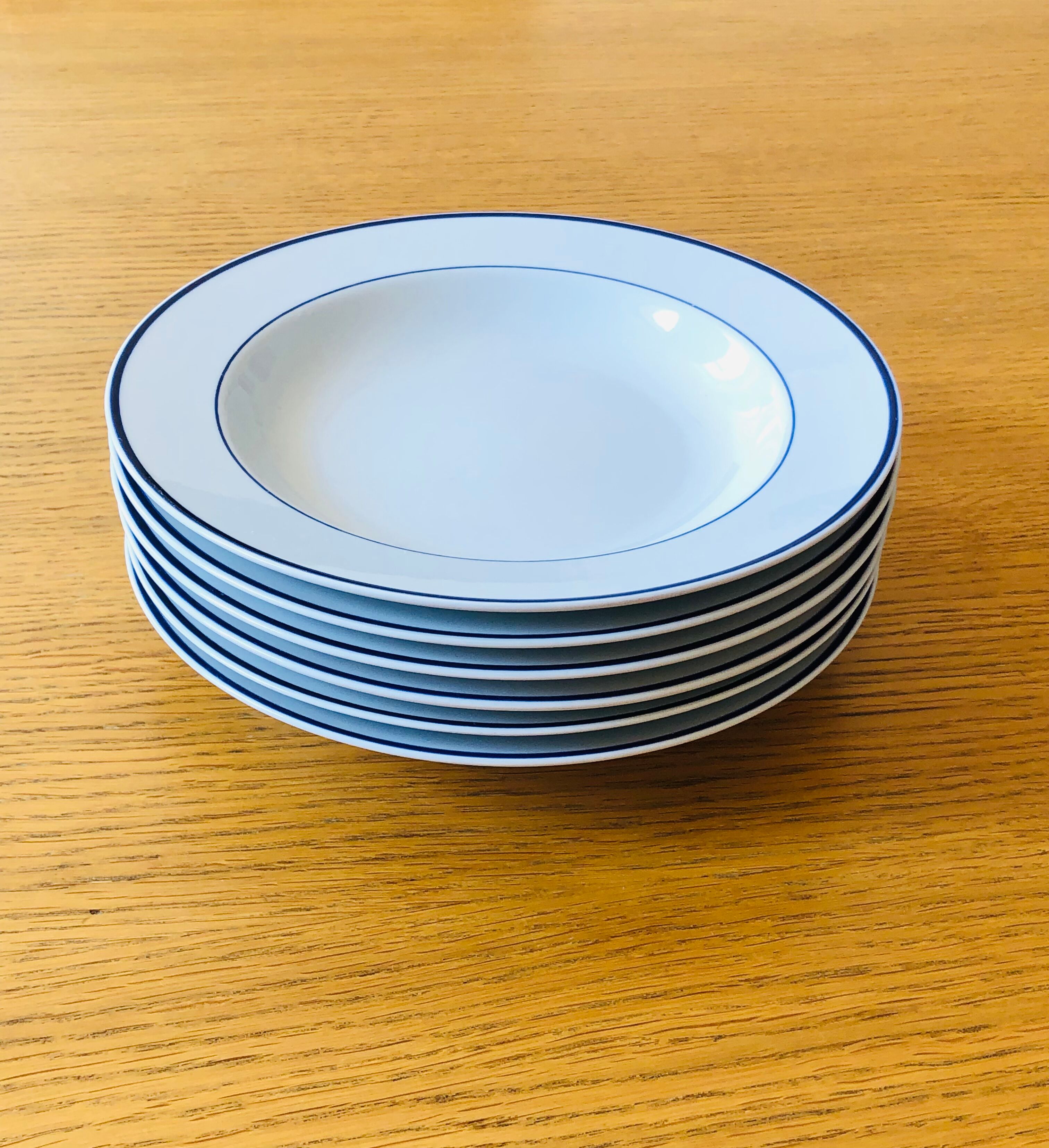 Hollow plates in Italian porcelain Tognana