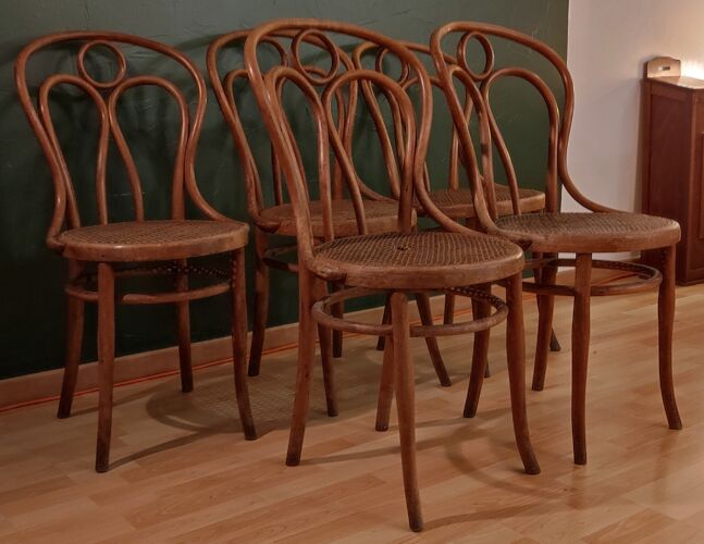 Set de 5 chaises Josef Hoffmann "Ailes d'ange" en bois courbé, vers 1900