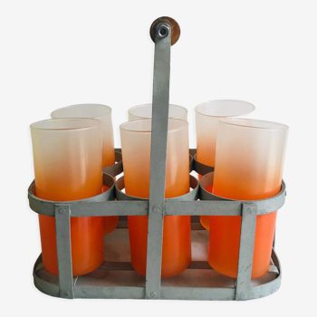 6 orangeades glasses in their basket