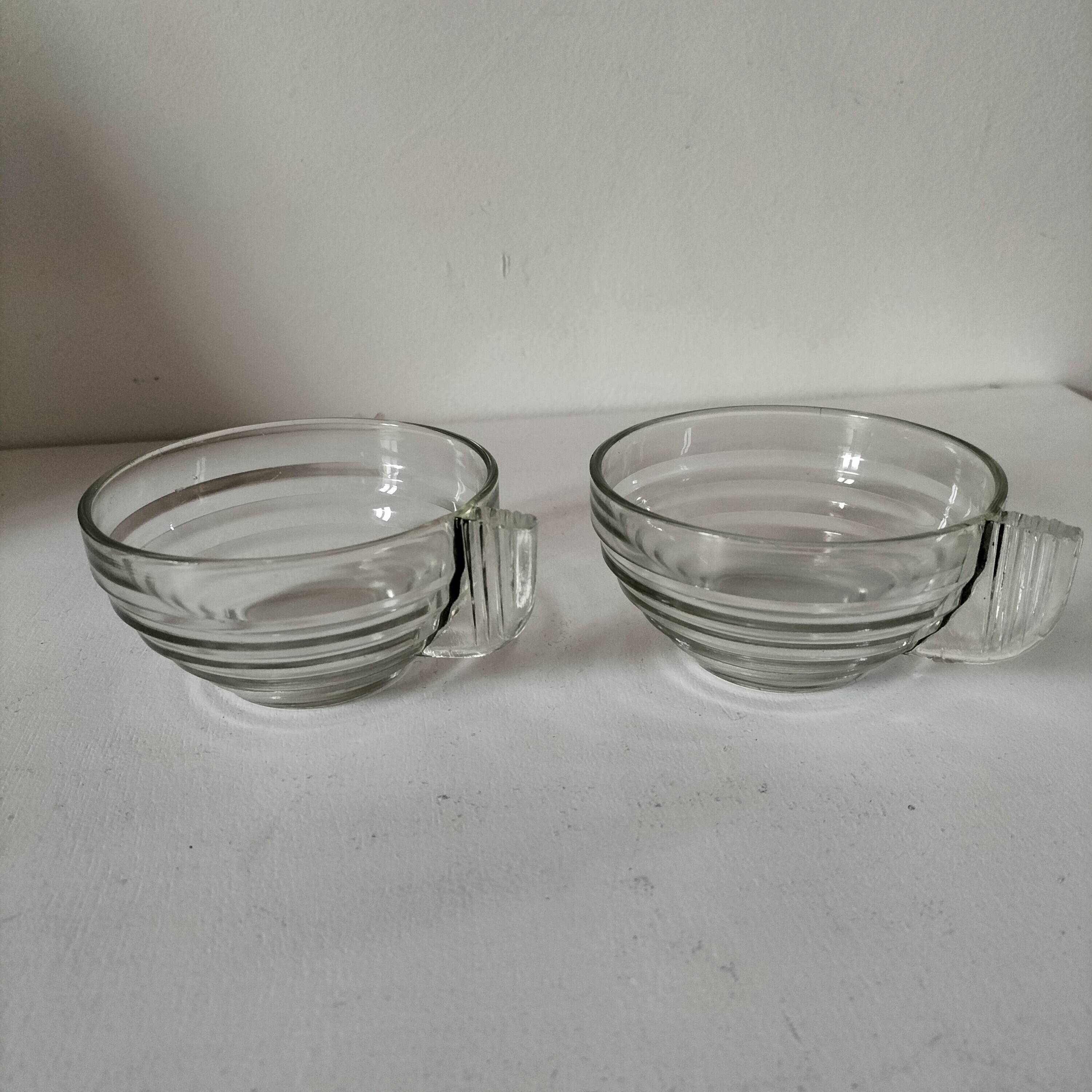 2 art deco cups