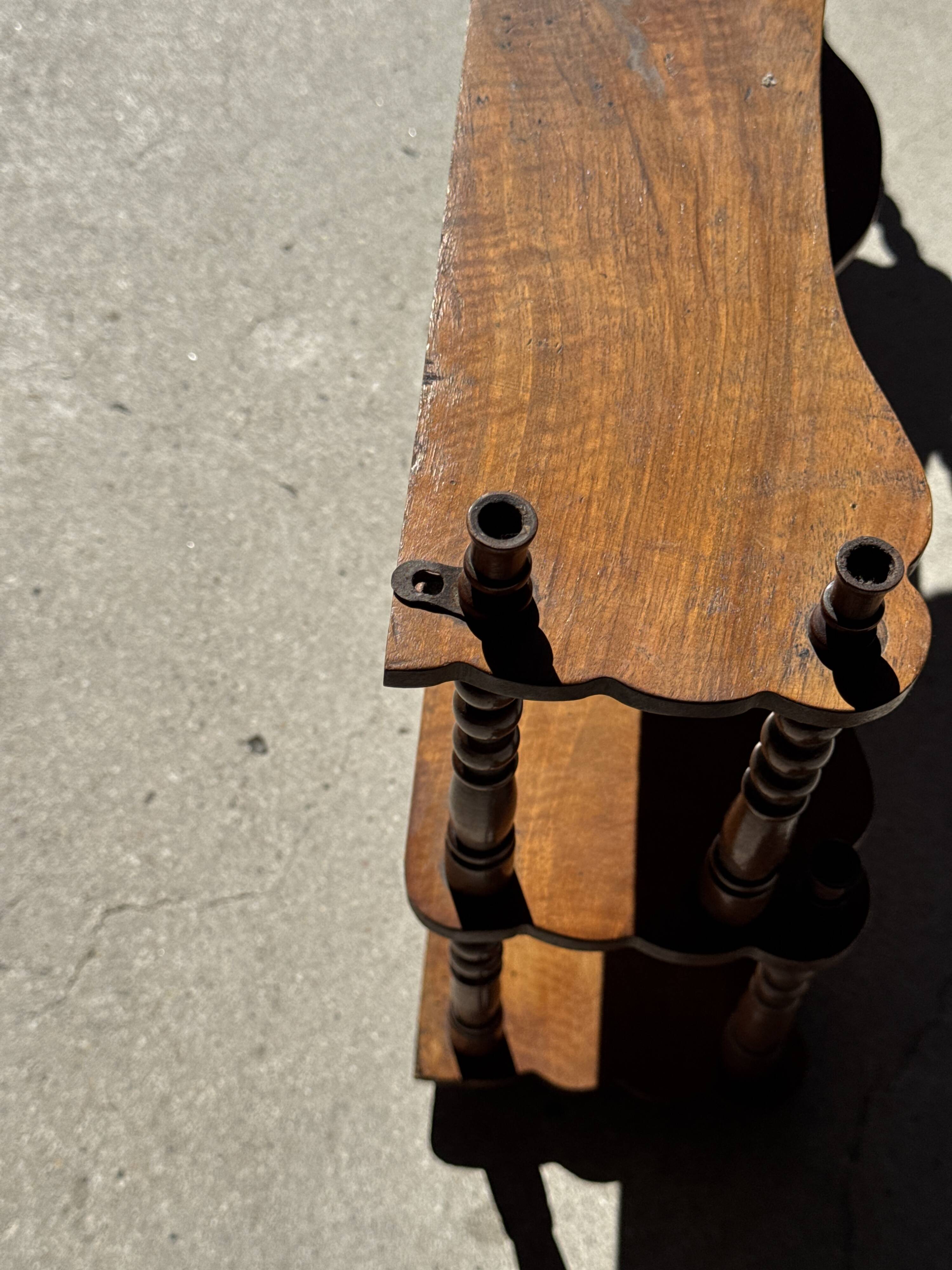 Petite étagère à trois niveaux en chêne H68 L41
