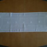 6 towels and table path