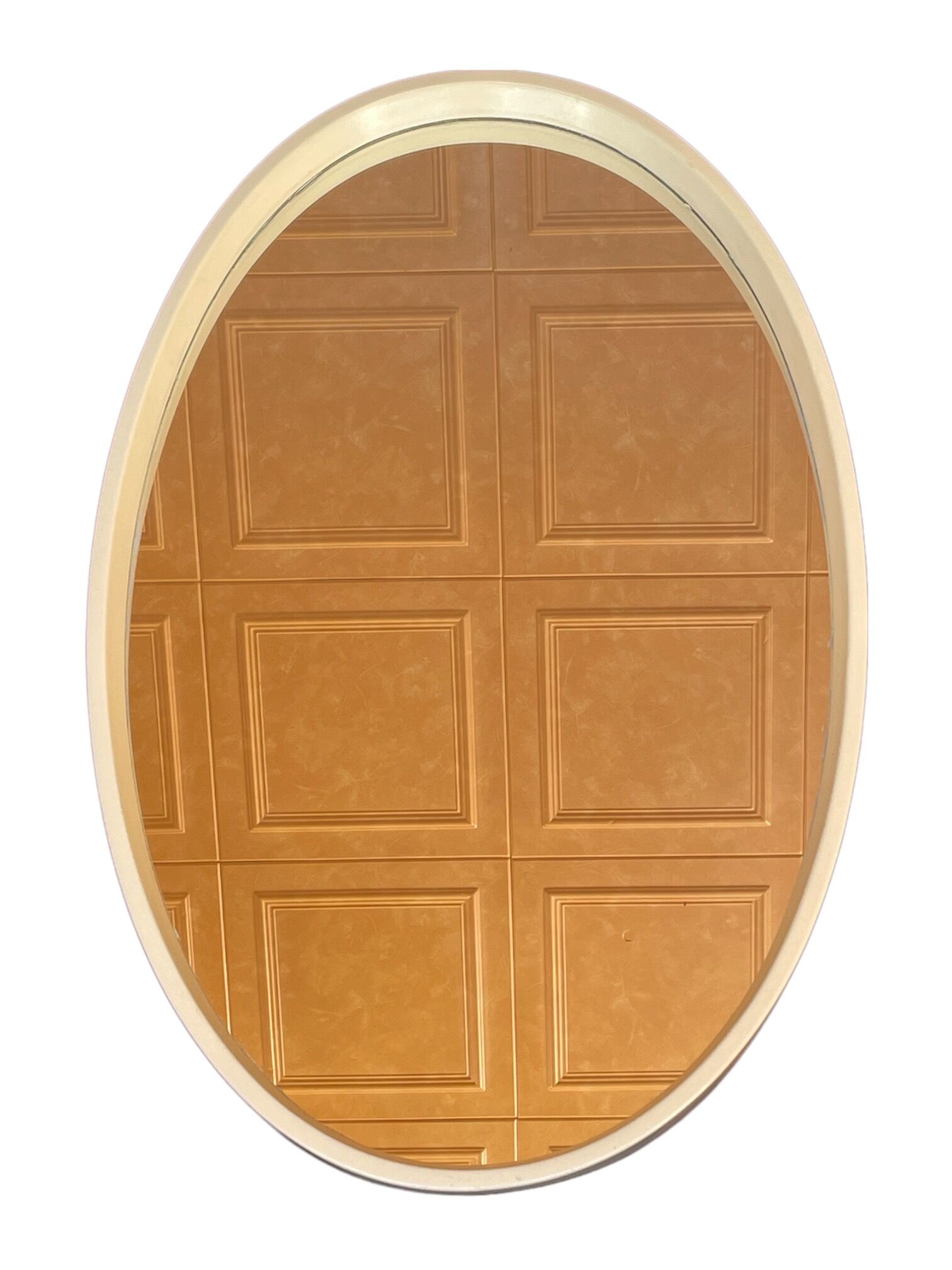 Oval pop mirror from the 60s 70s