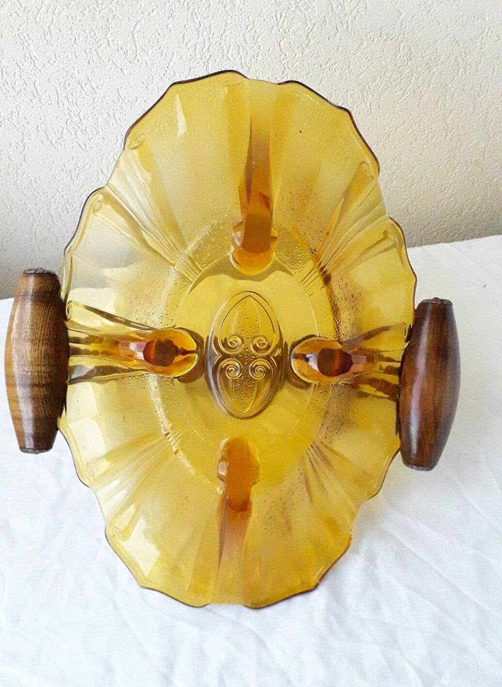 Plat en verre et bois