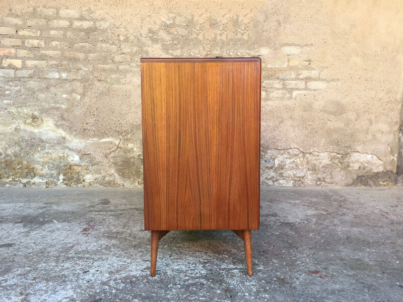 Scandinavian dresser teak 8 drawers Victor Wilkins for G-plan since 1960
