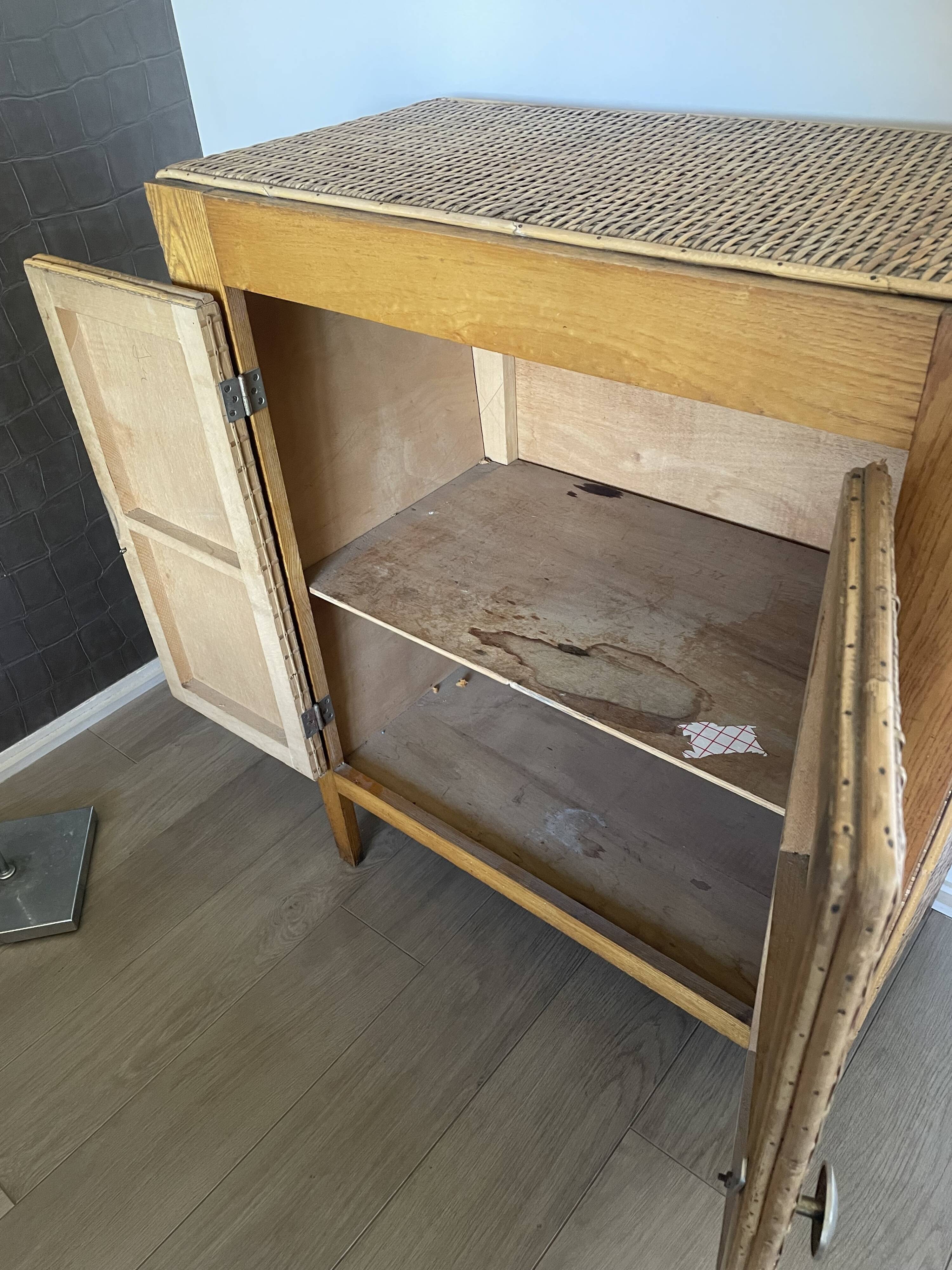 Petit buffet d’appoint vintage