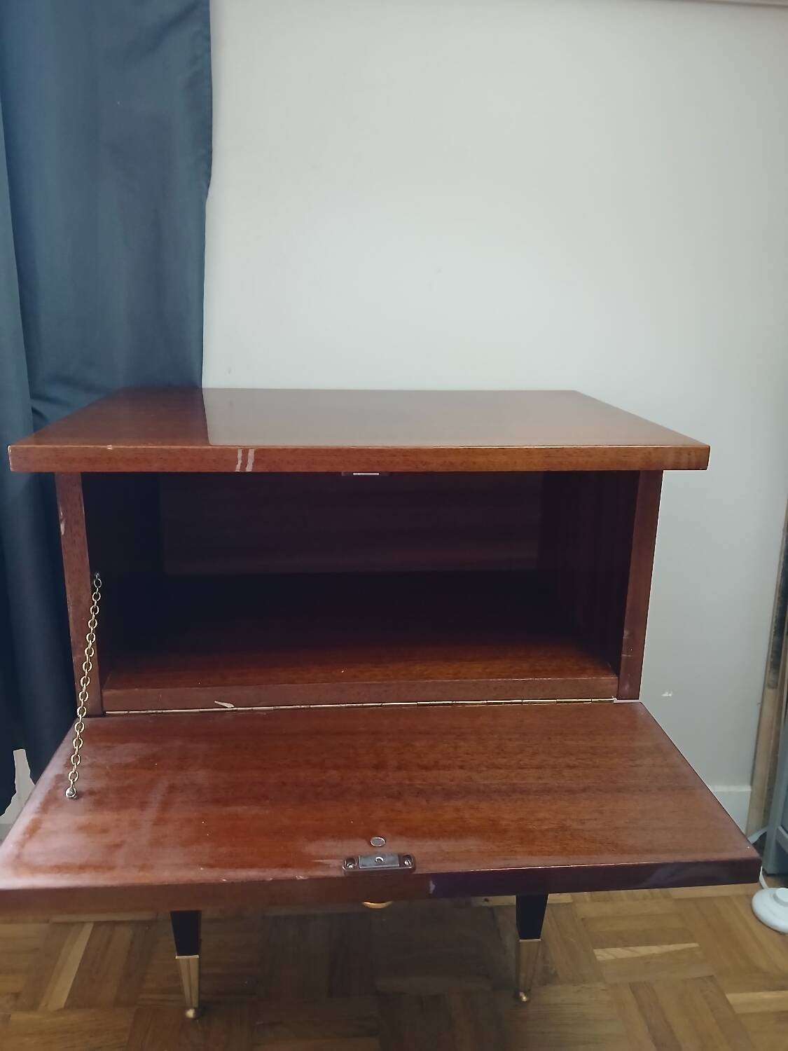 Vintage wooden and brass bedside table – 1950s design – r style