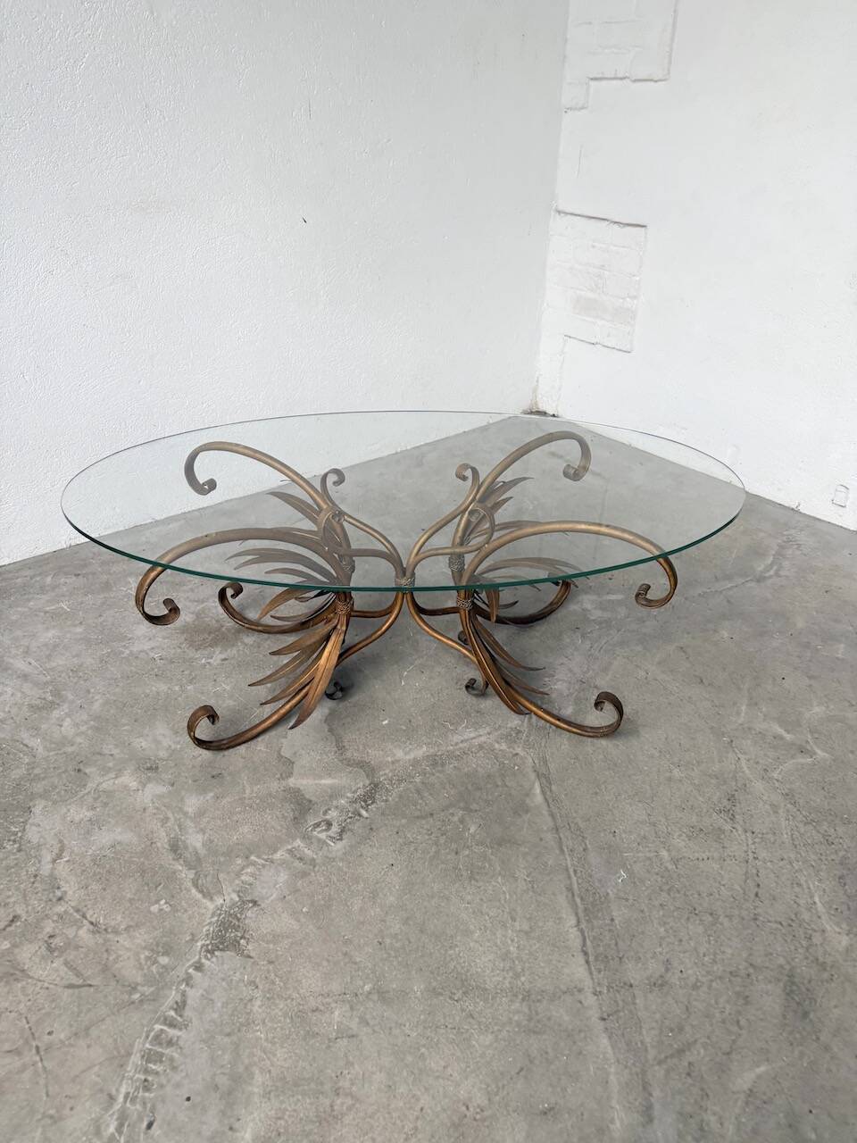 "ear" style coffee table