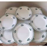 Suite assiettes Terre de Fer décor vert fleurettes St Amand