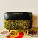 Vintage moumoute chest pouf