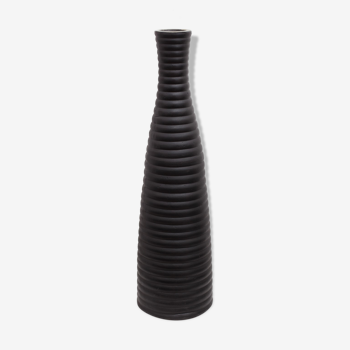 Vase en terre brun et or