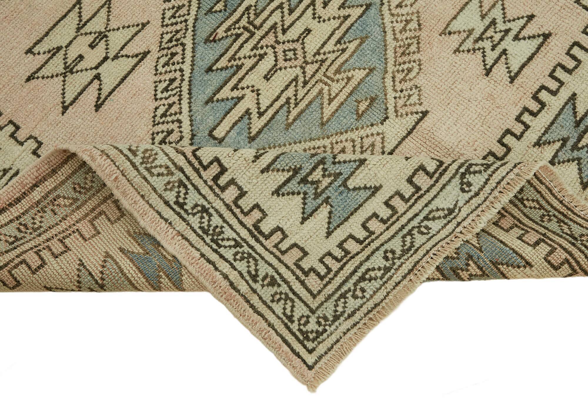 Turkish Vintage Anatolian Rug 123 cm x 199 cm