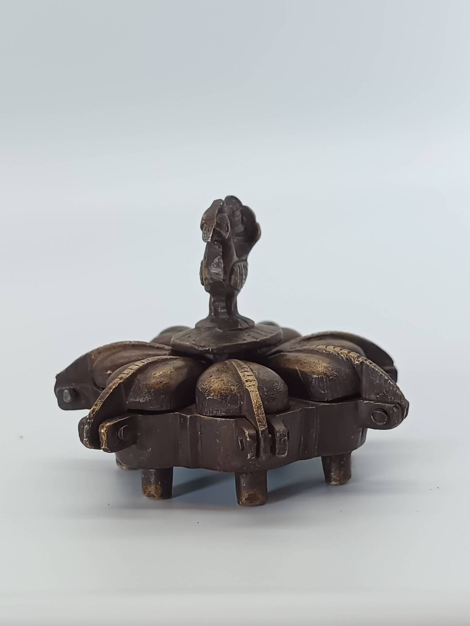 Articulated Kumkum Box in Bronze with Carved Peacock, India 20th Century