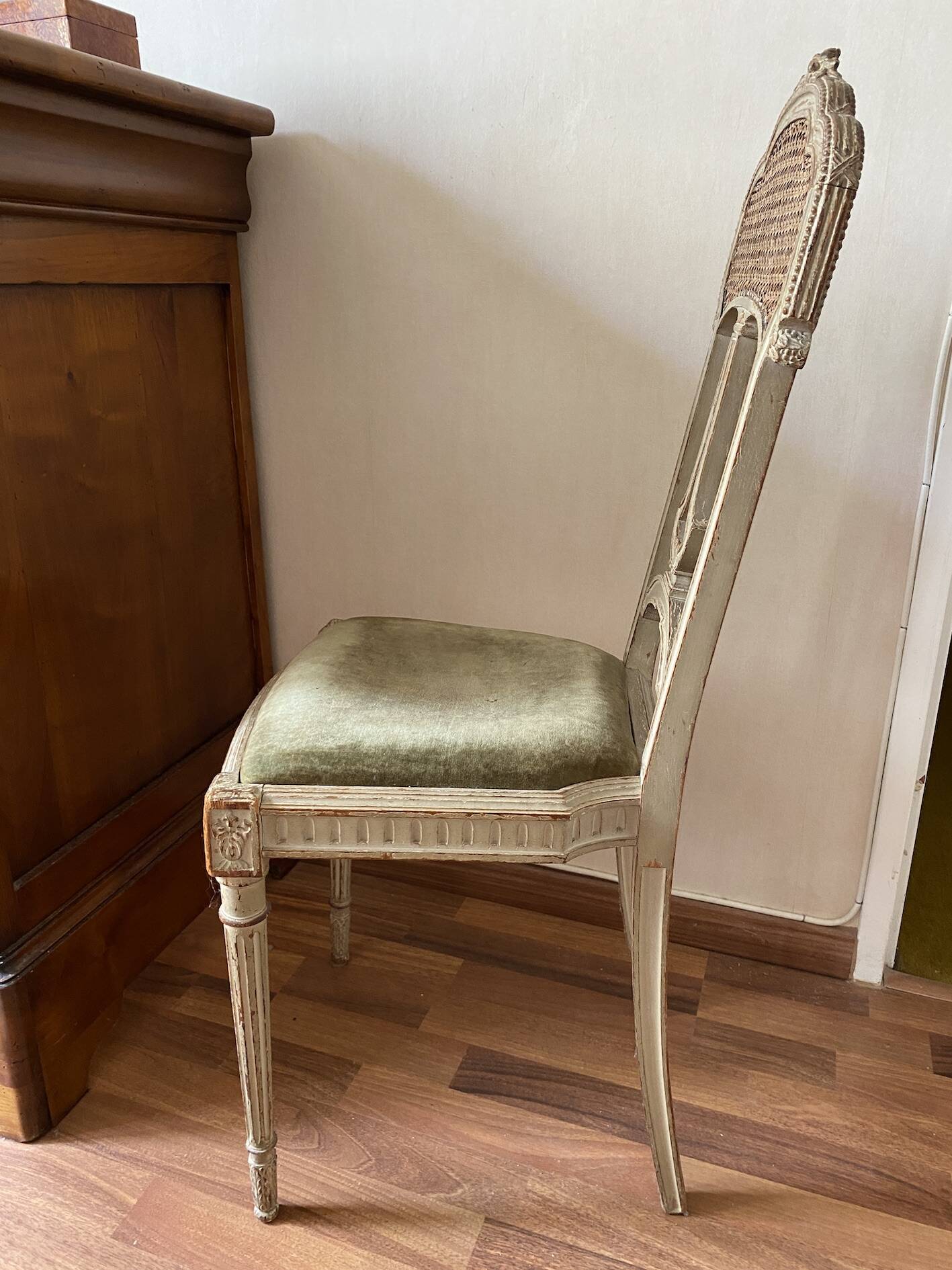 Chaise Style Louis XVI