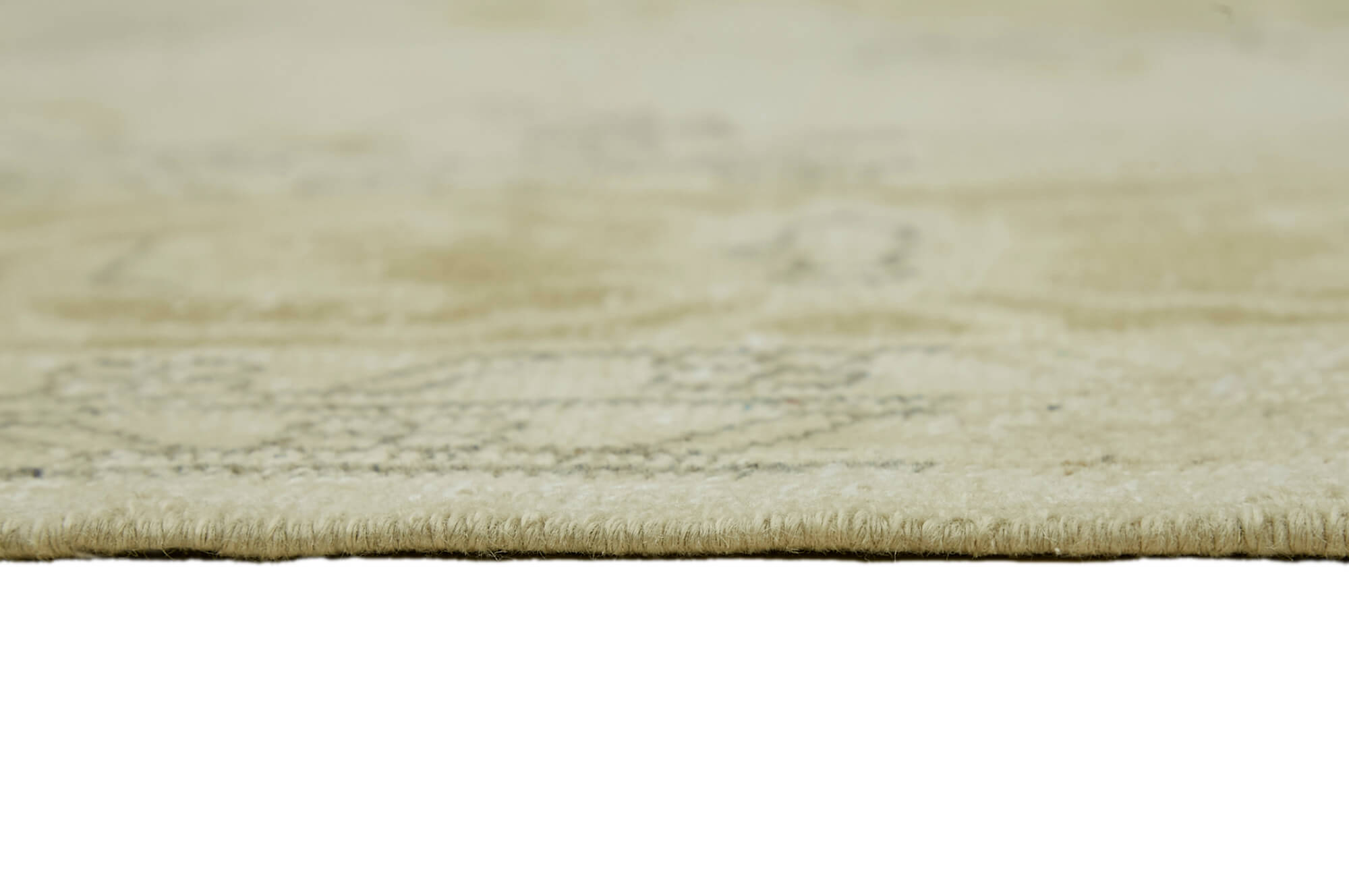 Hand-knotted anatolian vintage carpet  1970s 219 cm x 311 cm