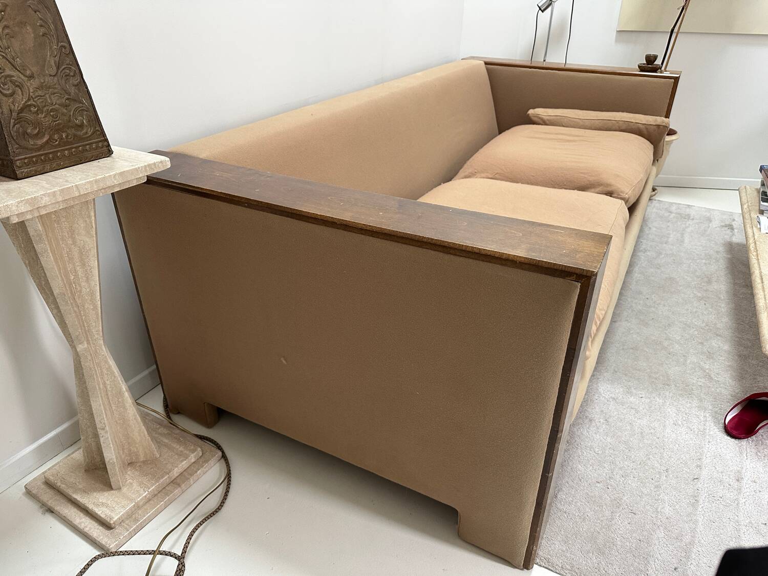 Hugues Chevalier Charleston model sofa