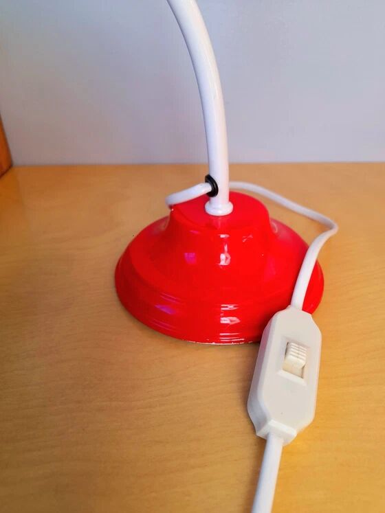 SCE metal desk lamp