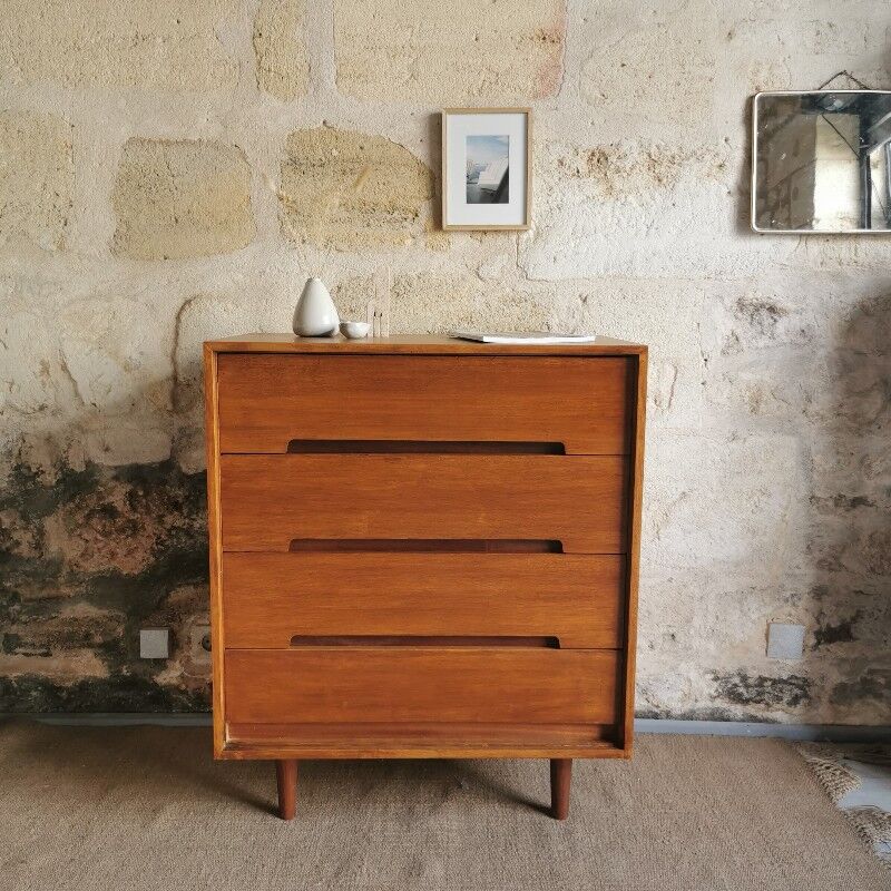 Stag dresser