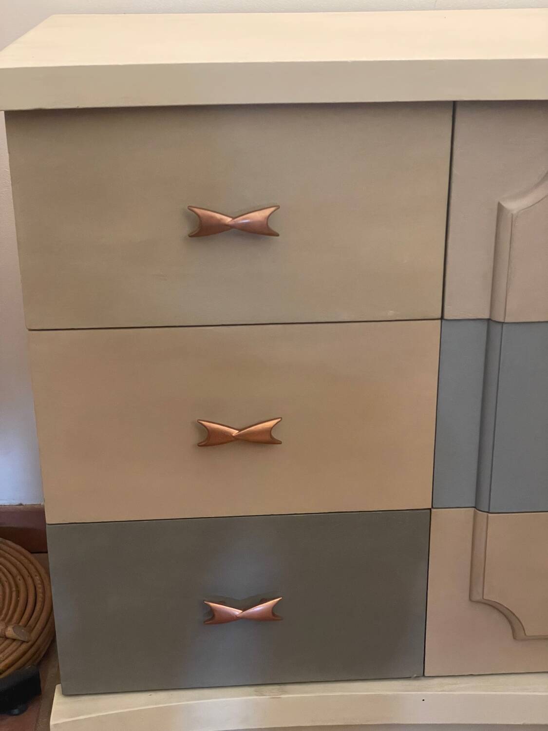 "Triple Dresser" Mid-Century – Temple's Fine Furniture – Can