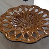 Cut-out ceramic fruit bowl