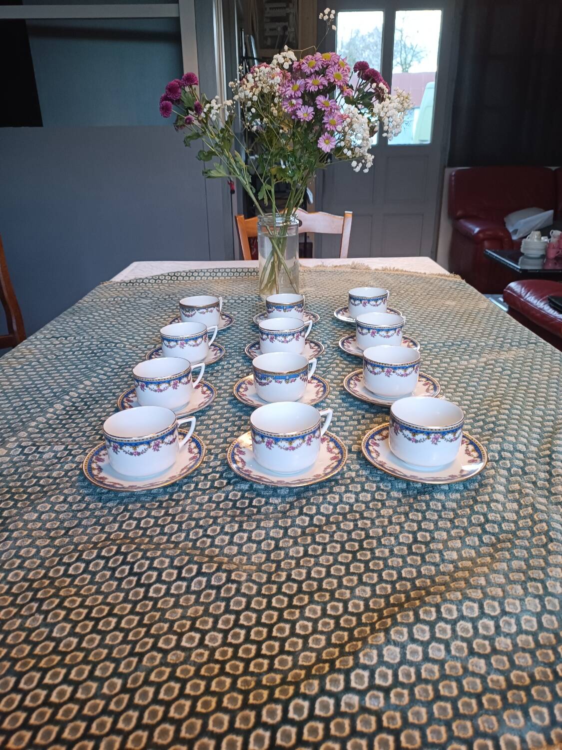 Set of 9 cups and 12 plates in P.N. Lamotte porcelain – blue decoration