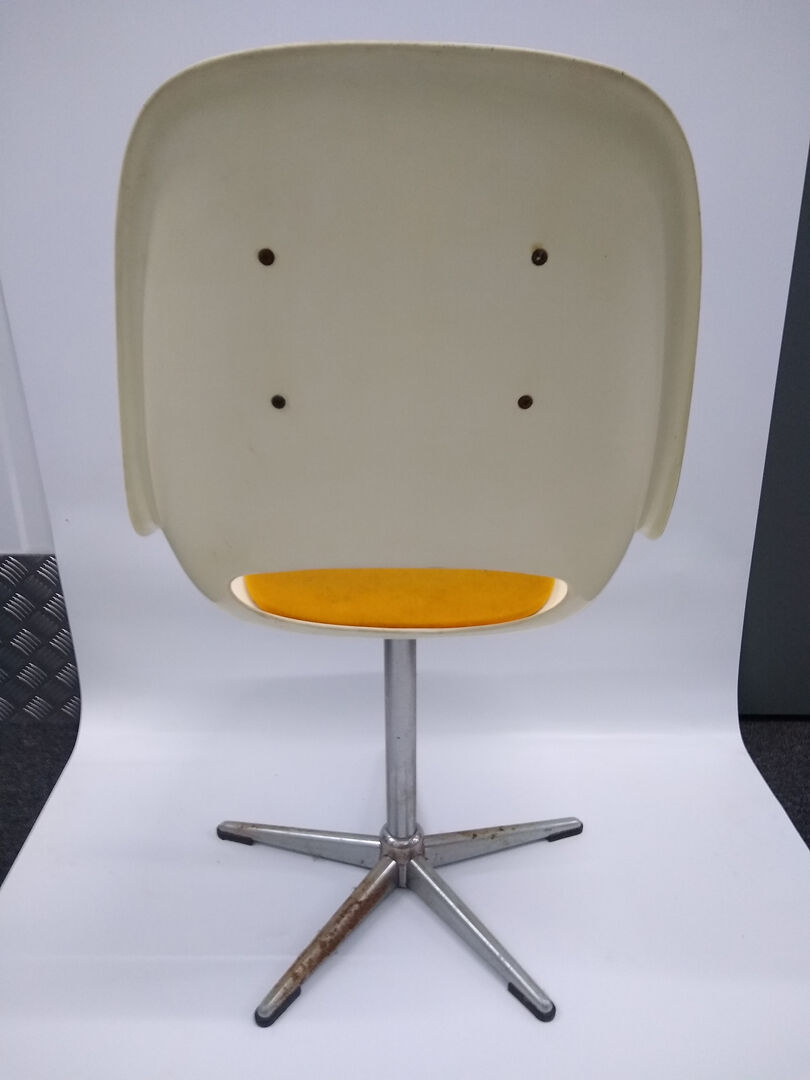 Chaise de l’ère spatiale des années 70