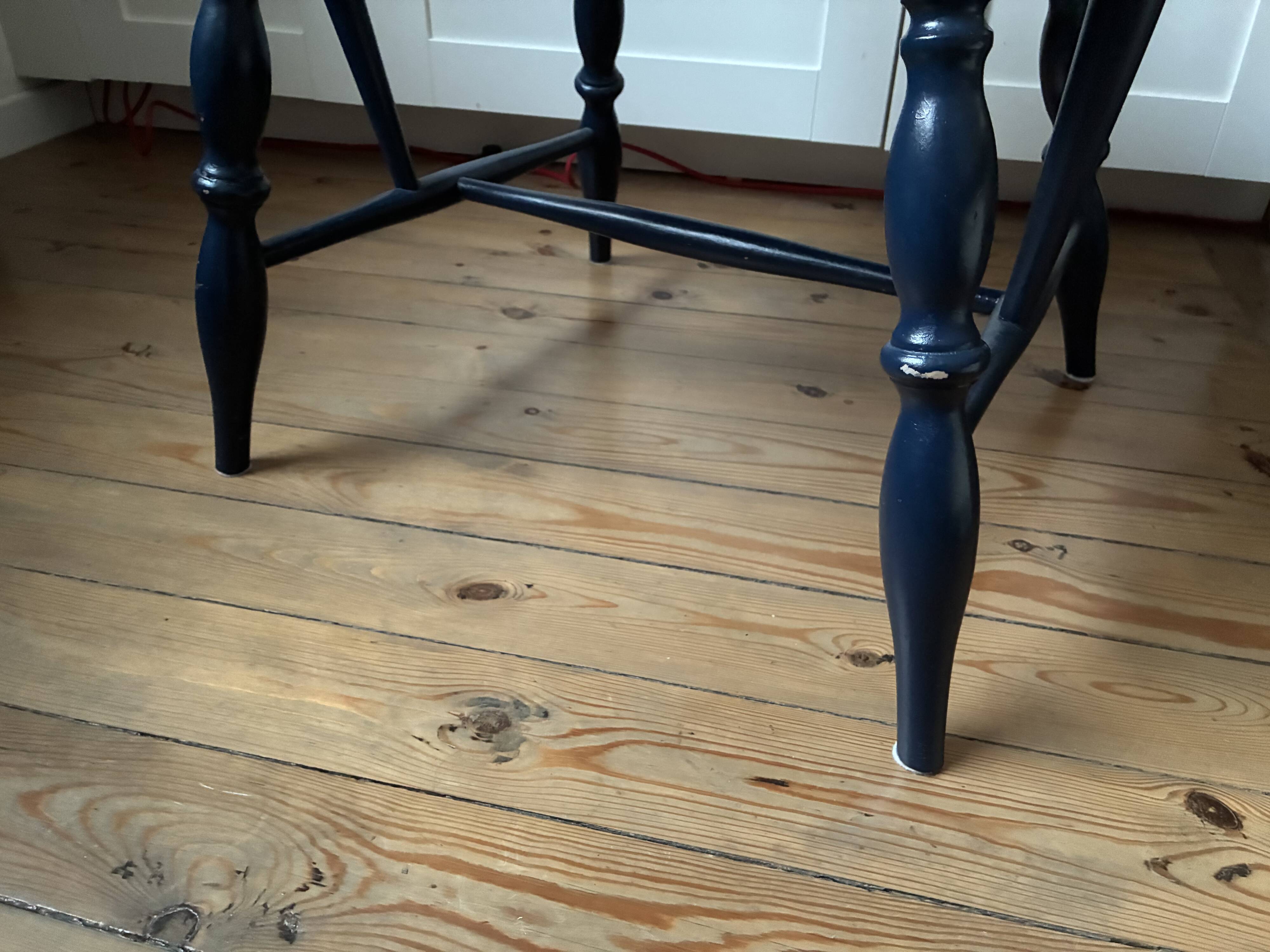 Scandinavian chair in wood and navy blue