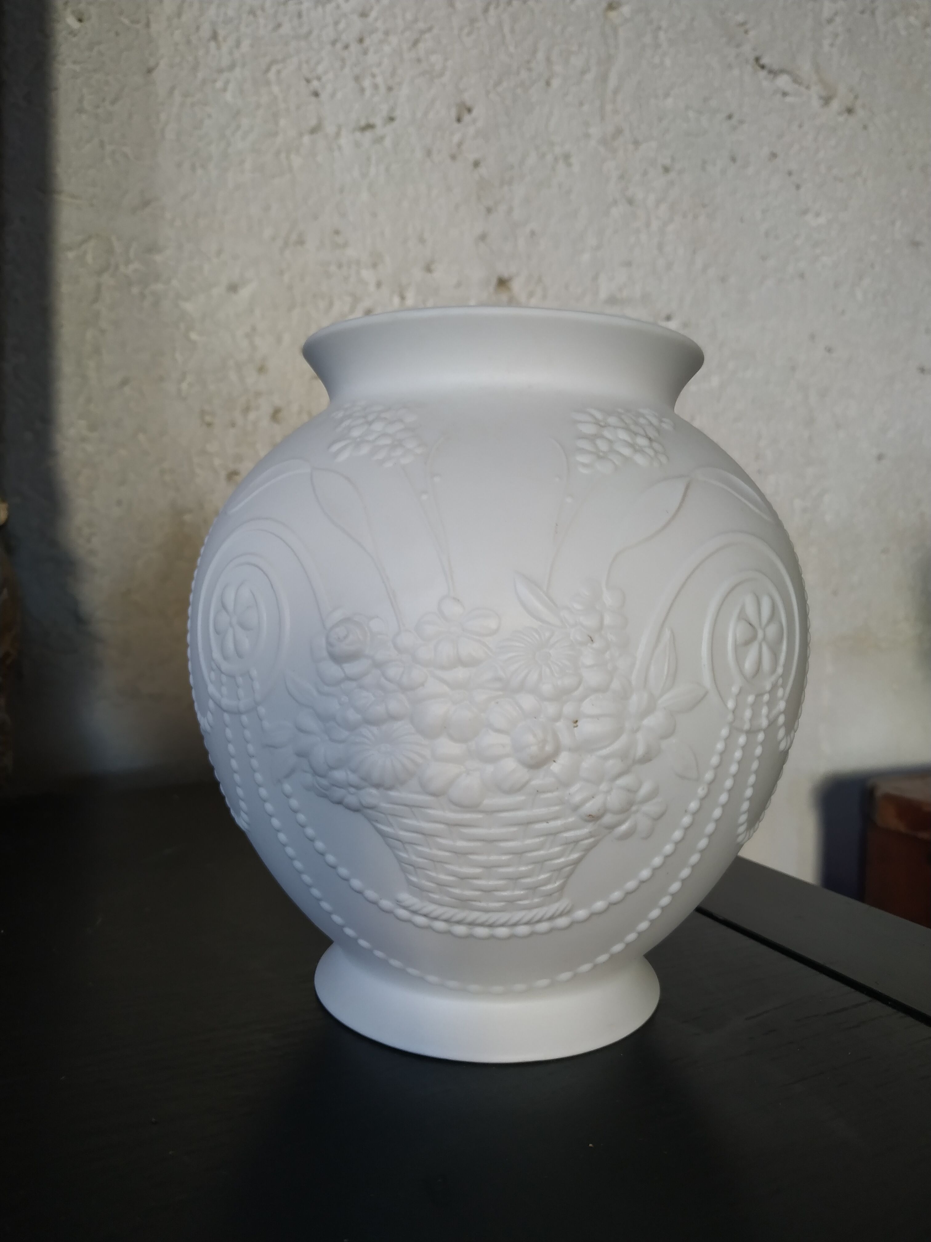 Porcelain biscuit vase M Frey Kaiser