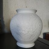 Porcelain biscuit vase M Frey Kaiser