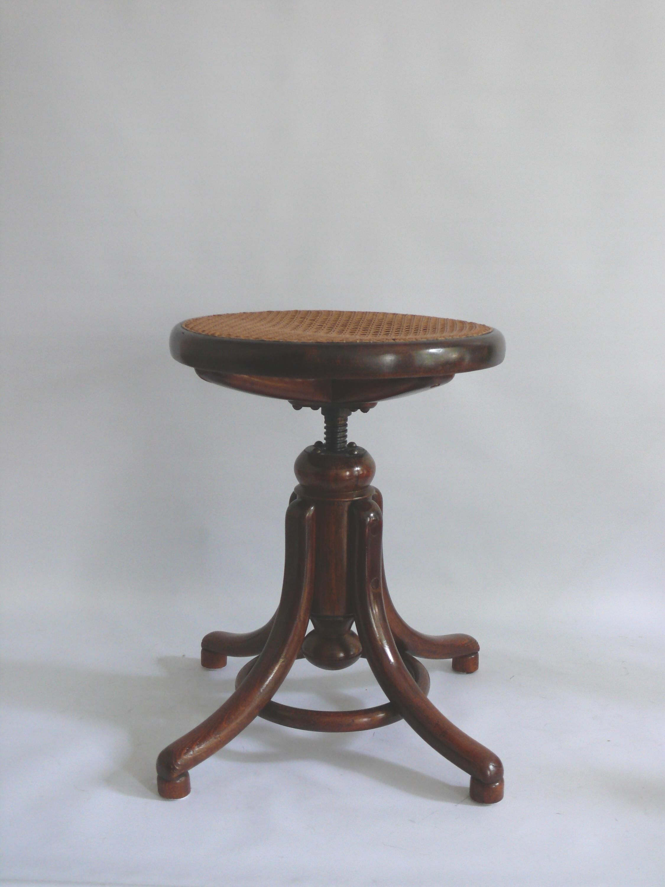 Gebr. Thonet, Bugholz Piano Stool No. 1, Late 19th Century