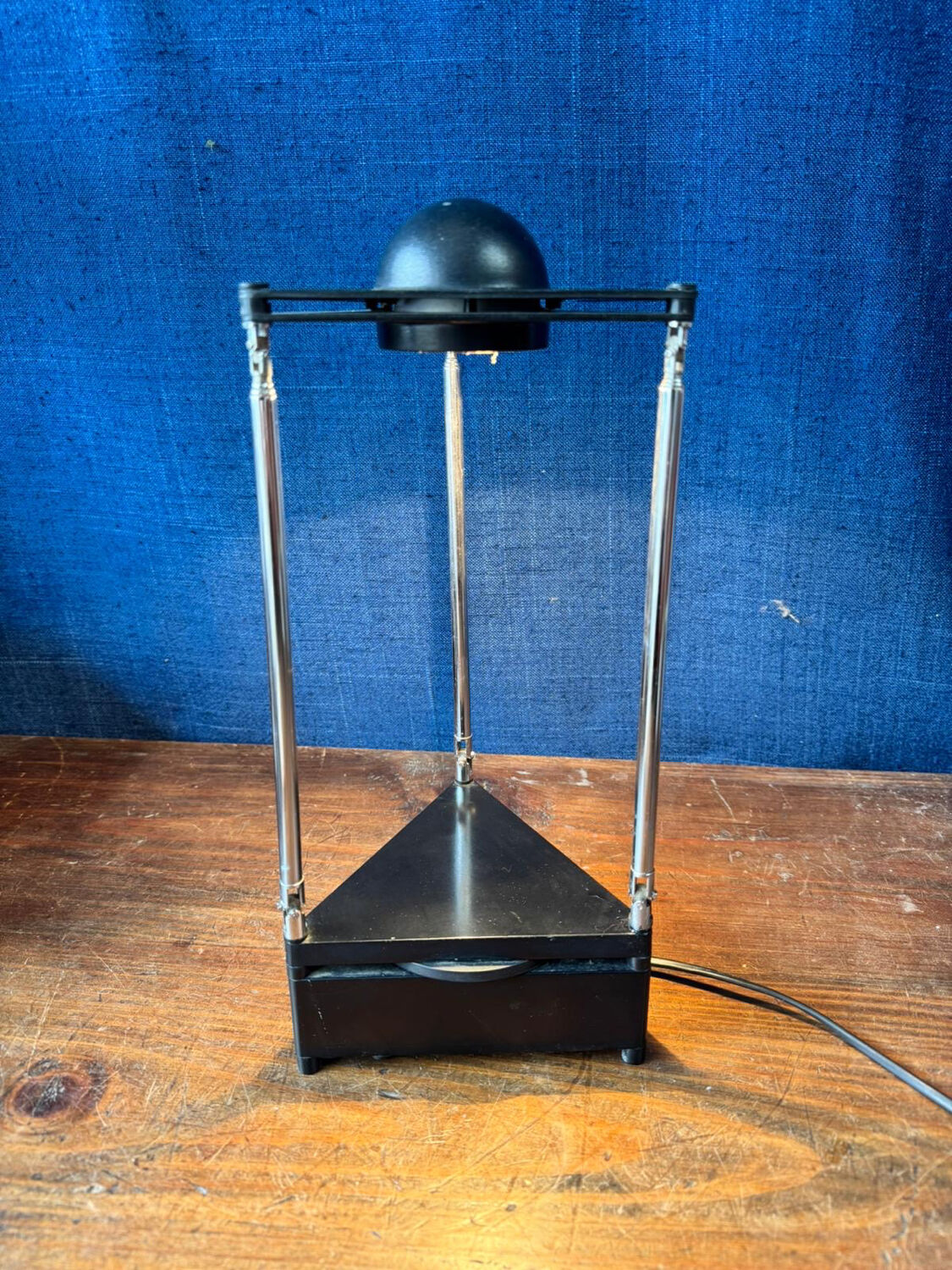 Kandido desk lamp by Ferdinand Alexander Porsche. Luci, Italy.