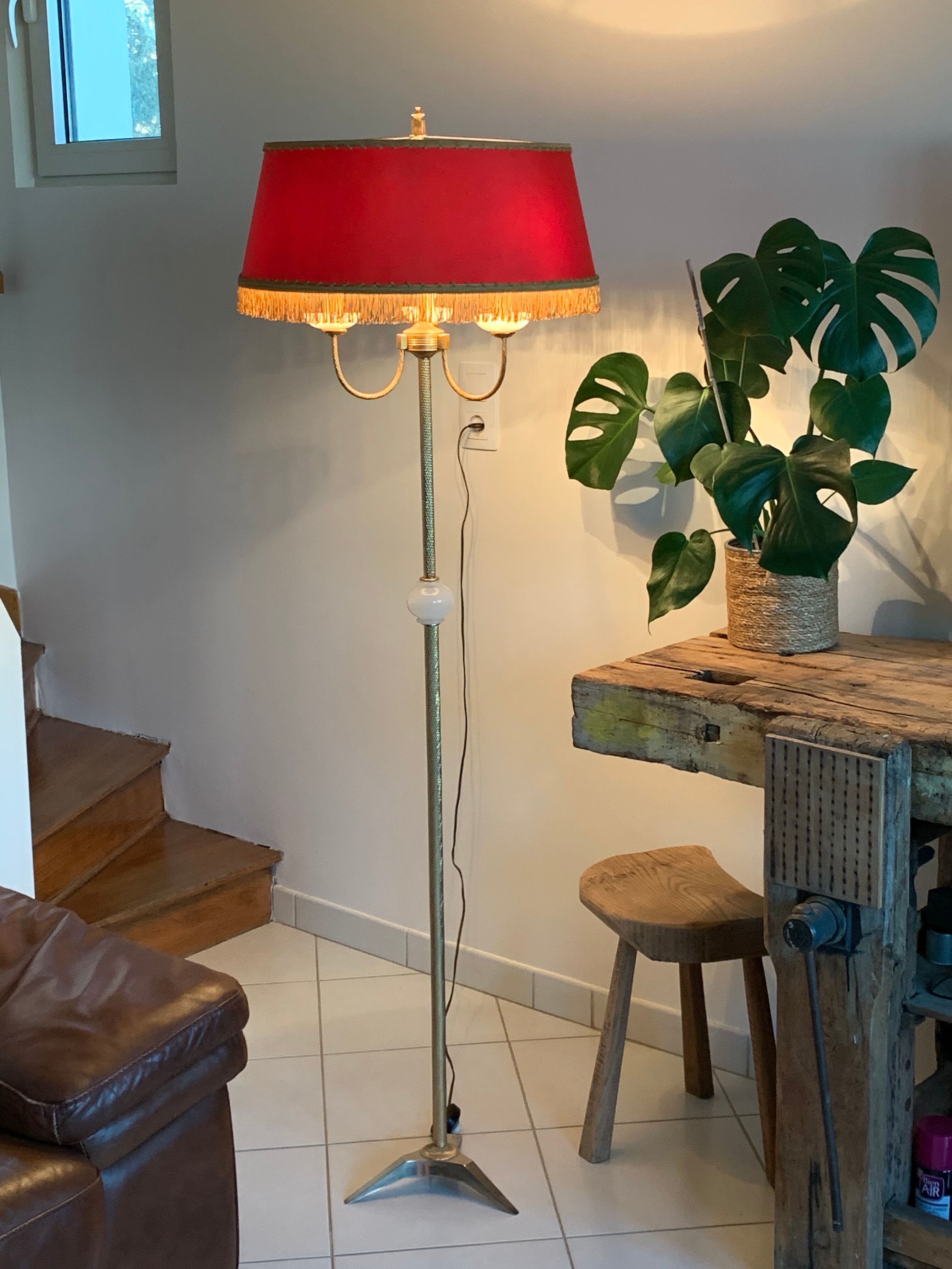 Vintage brass floor lamp in scale and opaline 1950