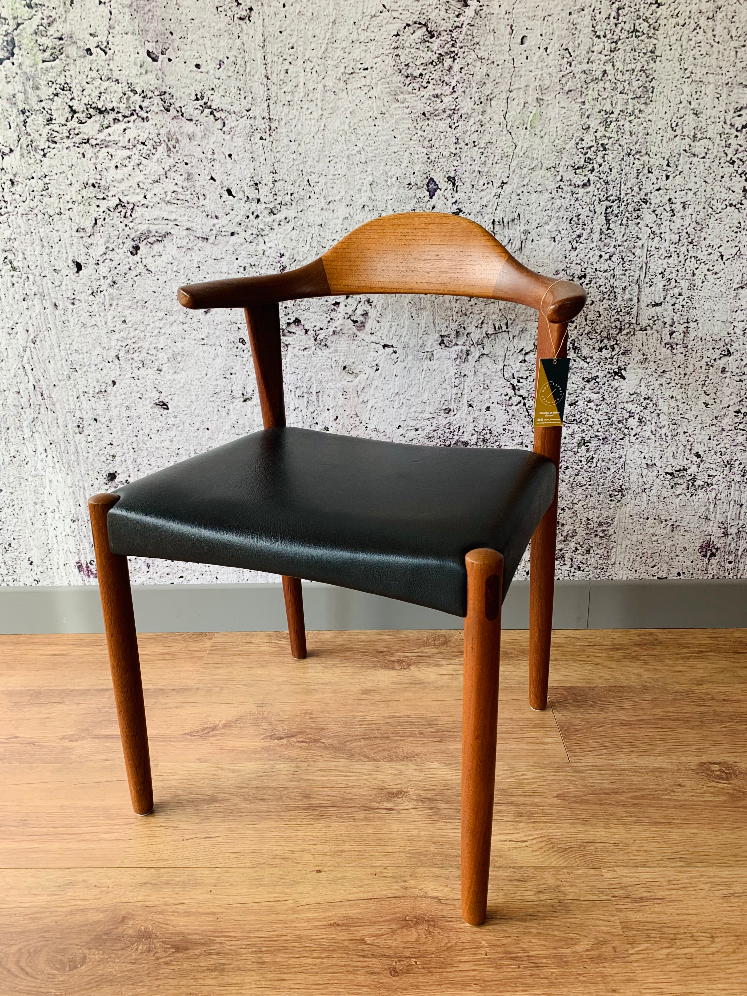 Lot of 4 wooden & skai chairs
