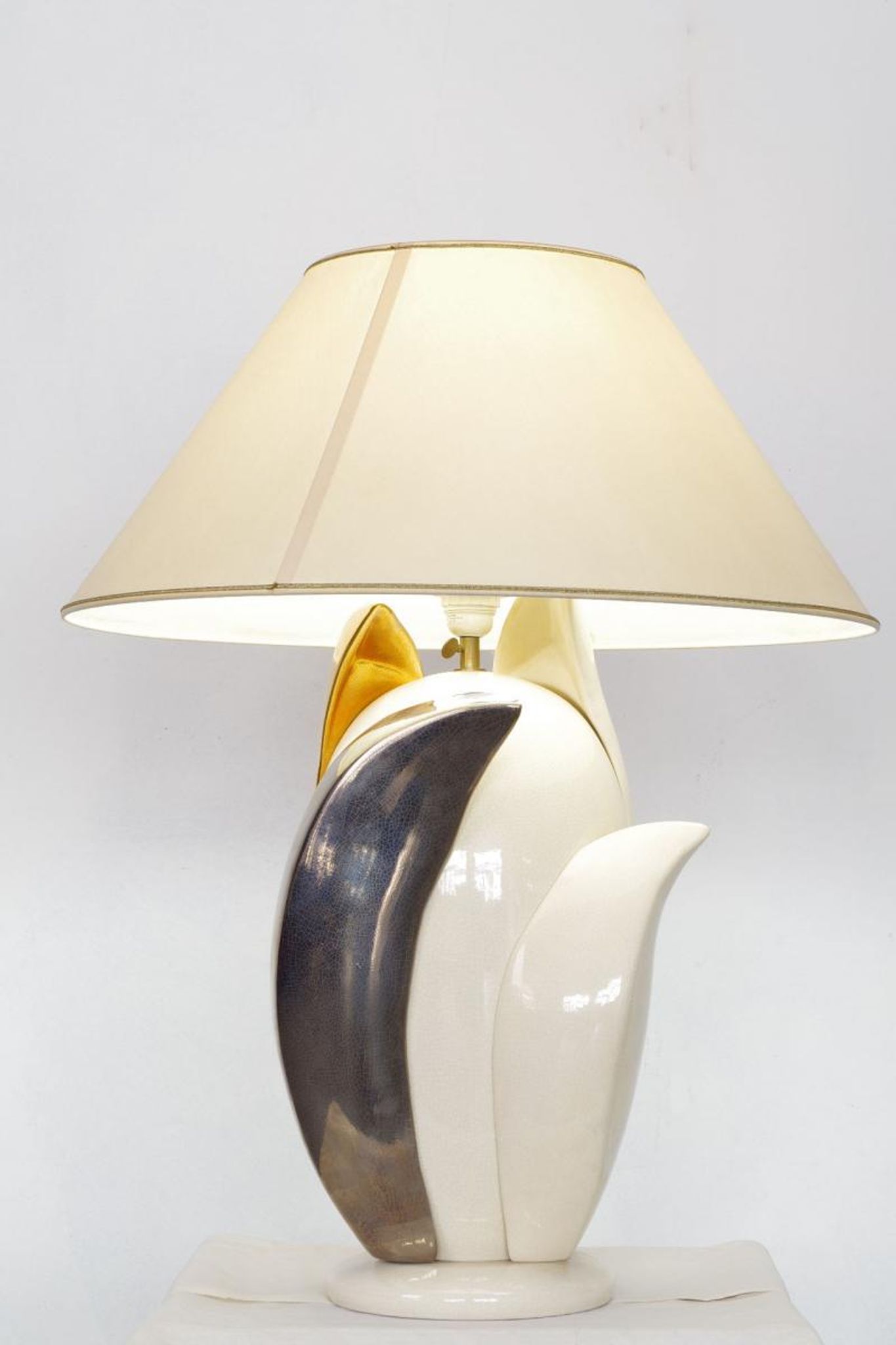 Lampe de bureau vintage florale par Francois Chatain