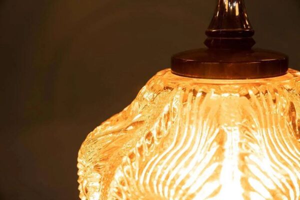 Vintage design suspension suédoise en verre des années 60, verre travaillé