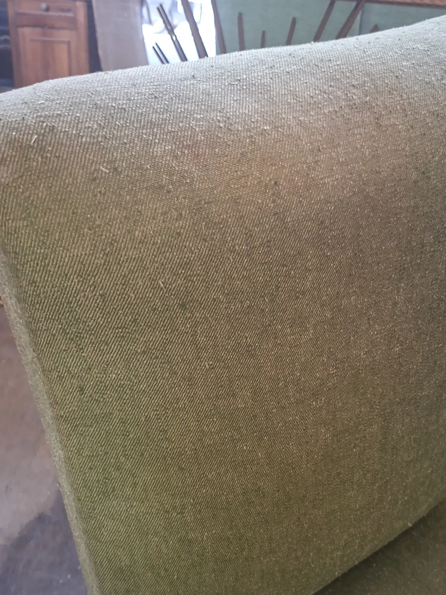 Pair of vintage armchairs with tapered legs from the 1950s.