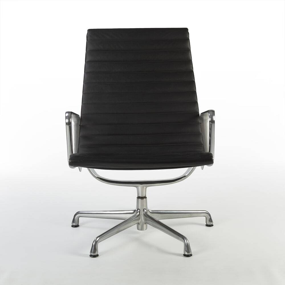 Chaise longue noire en aluminium Herman Miller Original Eames EA316 « Ribbed »