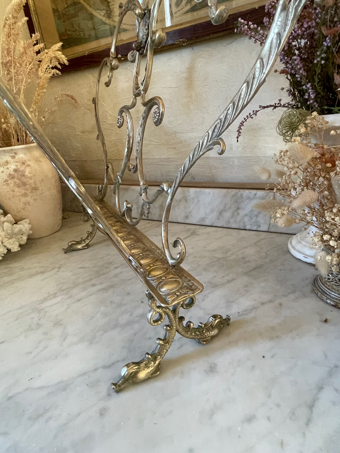 Porte-revue italien en bronze