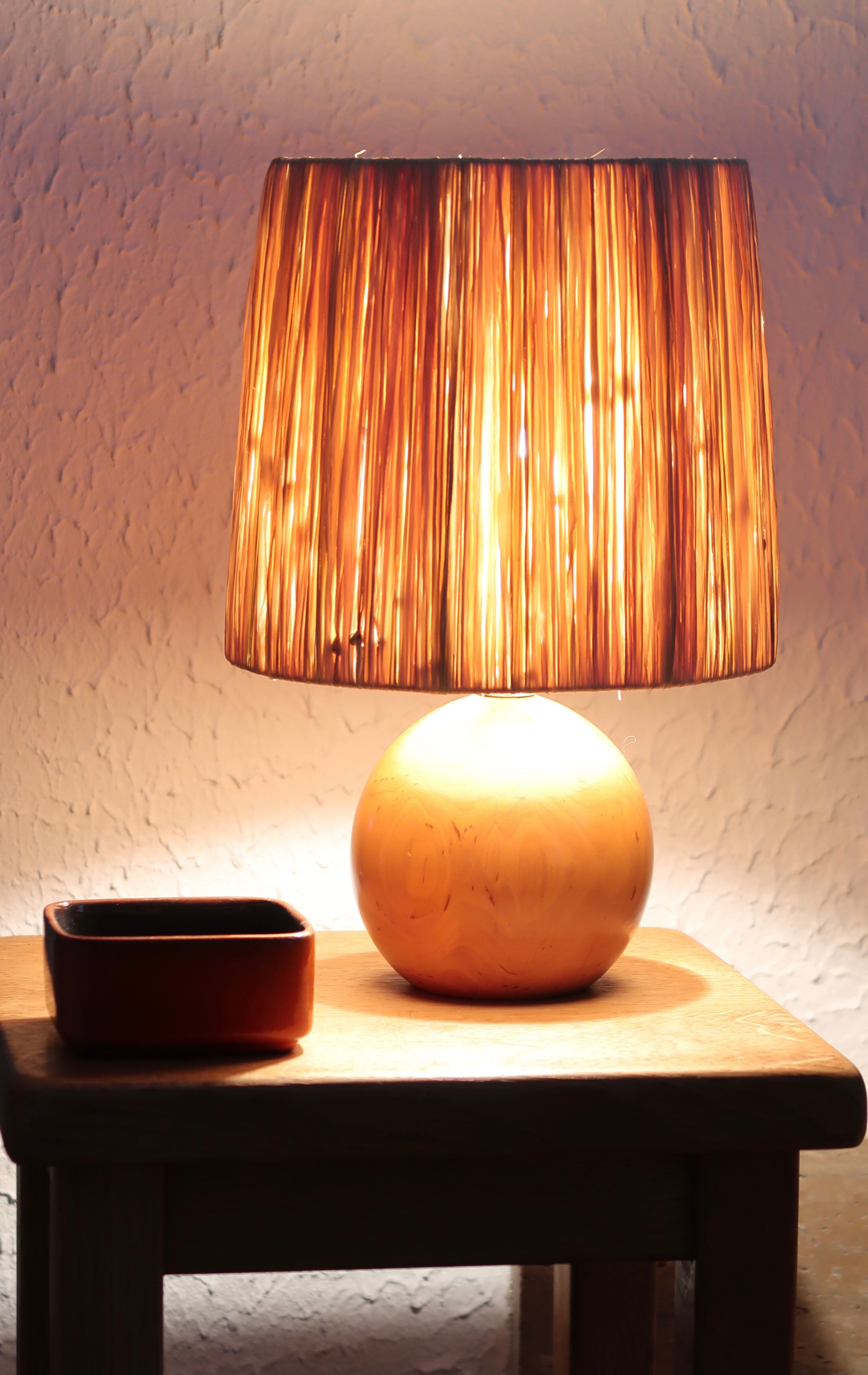 Pair of wooden lamps, raffia lampshade, 70s